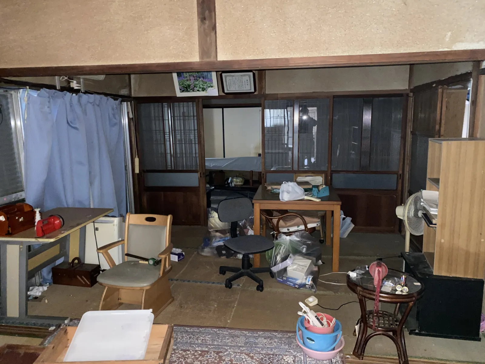 長期間手入れされていない実際の買取物件の室内